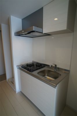 キッチン　別部屋参考写真となります