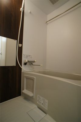 バス・シャワールーム　別部屋参考写真となります