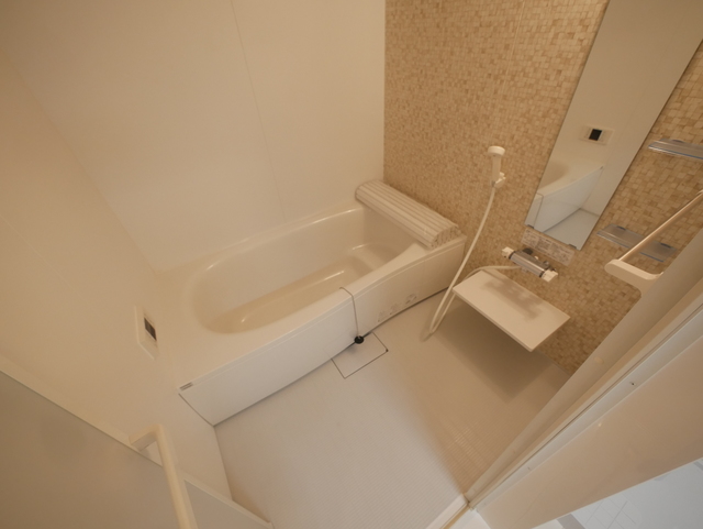 バス・シャワールーム　★追焚機能付きでいつでも暖かいお風呂に入れます★