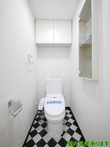 トイレ　別部屋の画像になります。