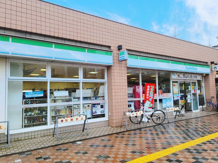 コンビニ　ファミリーマート　清瀬駅前店（コンビニ）まで232m