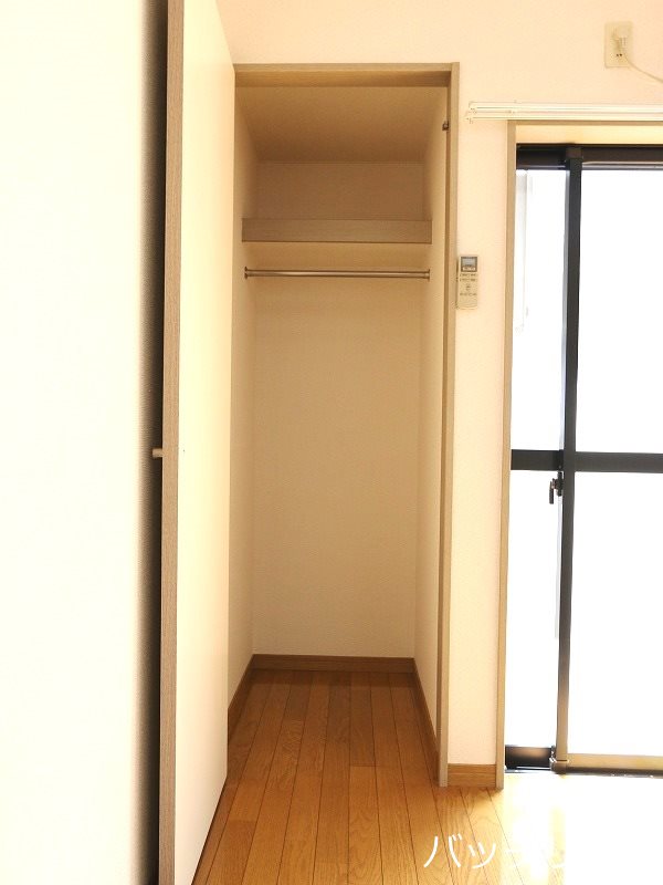 収納　画像は同型タイプの為、現状を優先致します。