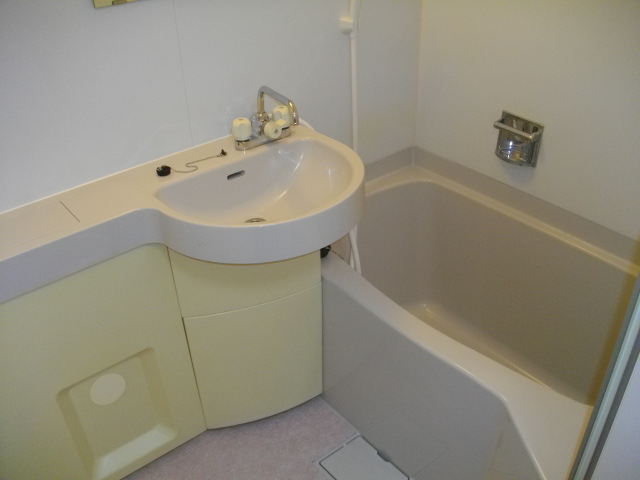 バス・シャワールーム　バストイレセパレートタイプでオススメ♪