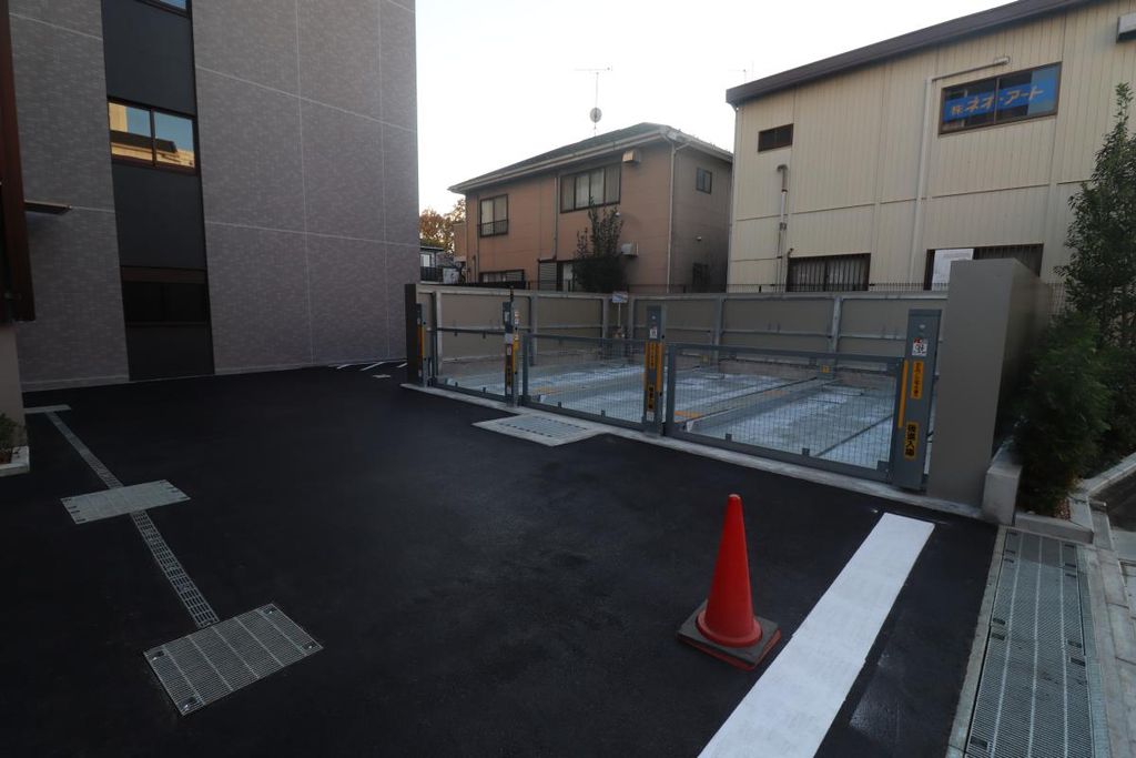 駐車場　駐車場