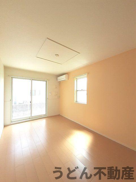 居室・リビング　うどん県のお部屋探しはうどん不動産へ うどんちゃんとLINE