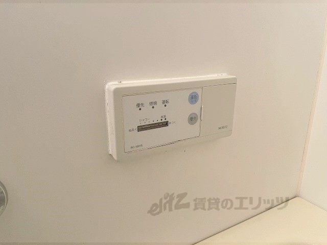 その他設備　給湯器リモコン