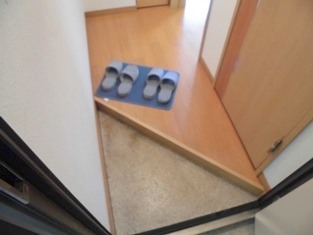 玄関　同タイプ内観です