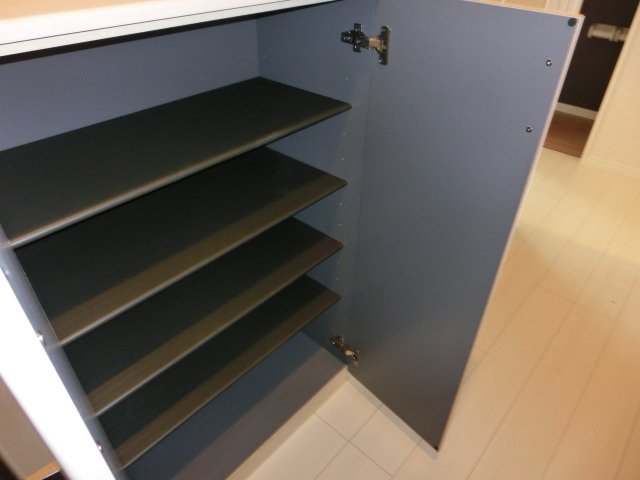 収納　シューズボックス