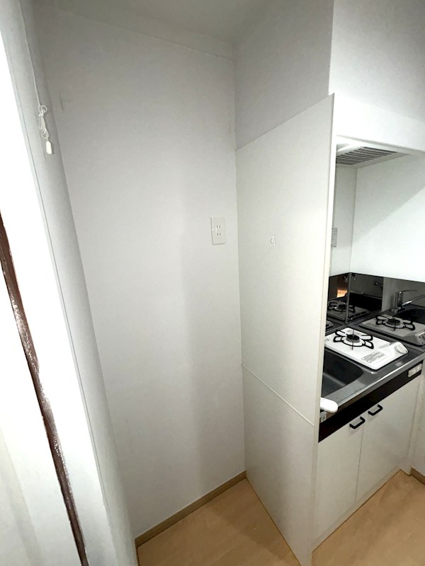 キッチン　冷蔵庫置き場