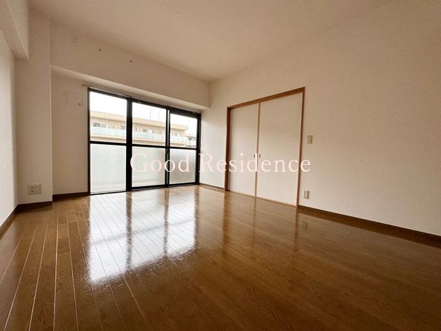 居室・リビング　【新線開通で注目の新横浜！】3LDK敷金・礼金なし♪