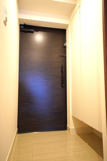 玄関　※写真は同タイプ住戸です。