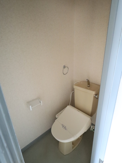 トイレ　別号室のものです。