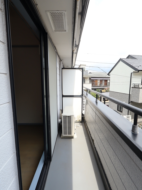 バルコニー　別号室のものです。