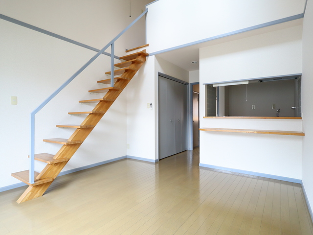 居室・リビング　別号室のものです。