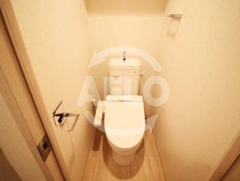 トイレ　ファステート大阪ドームシティ　温水洗浄便座