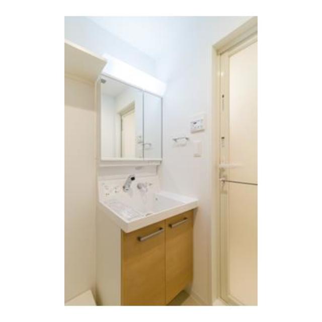 洗面設備　※写真は同タイプ住戸です。