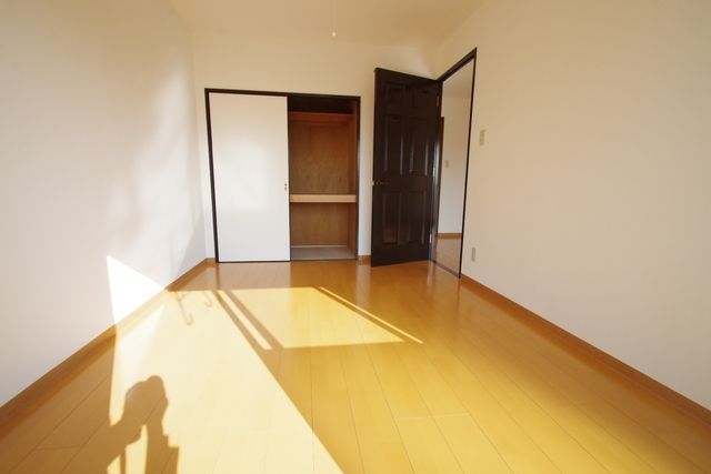 その他部屋・スペース　★日当たりのいいリビング横の洋室★