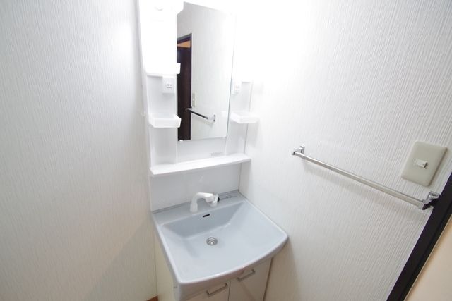 洗面設備　★お掃除もしやすいシャンプードレッサー★