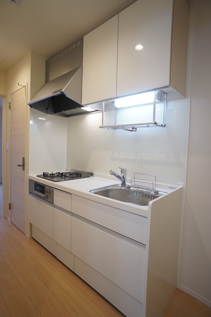 キッチン　上下収納豊富・調理スペースあり！使い勝手の良いキッチンです♪