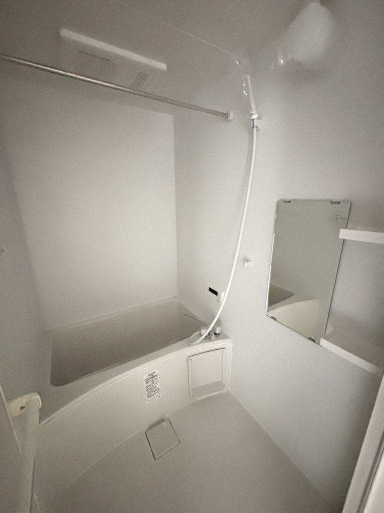 バス・シャワールーム　※建築中の写真です