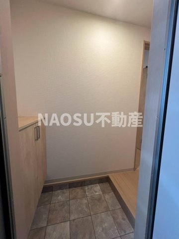 玄関　収納もある玄関です