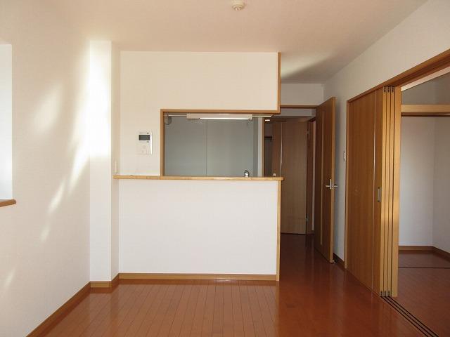 居室・リビング　※写真は同じ建物の別部屋のものです。