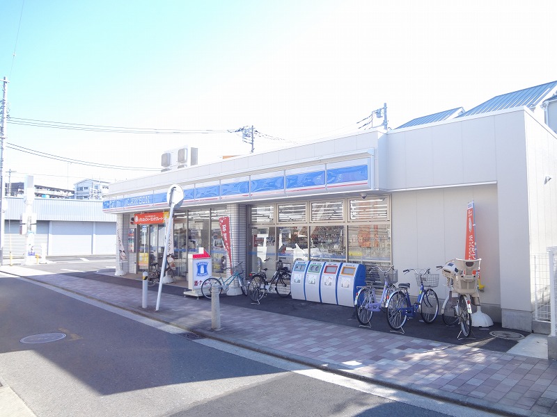 コンビニ　ローソン港北綱島東三丁目店（コンビニ）まで157m