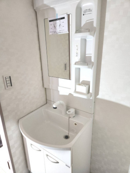 洗面設備　※掲載写真は同マンション別部屋参考写真となります。