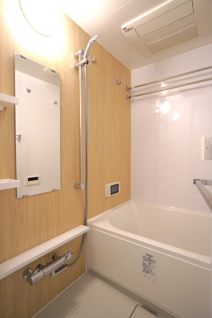 バス・シャワールーム　※写真は同タイプ住戸です。