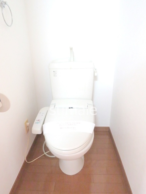 トイレ　ウォシュレット付いています♪