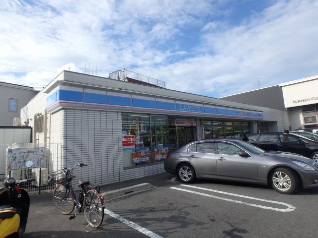 コンビニ　ローソン箕面外院3丁目店（コンビニ）まで81m