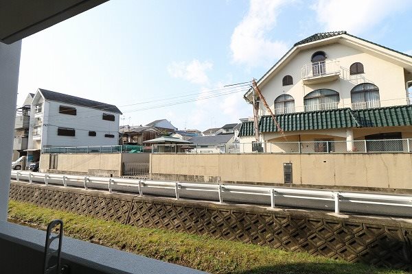 眺望　105号室バルコニーからの眺望です。