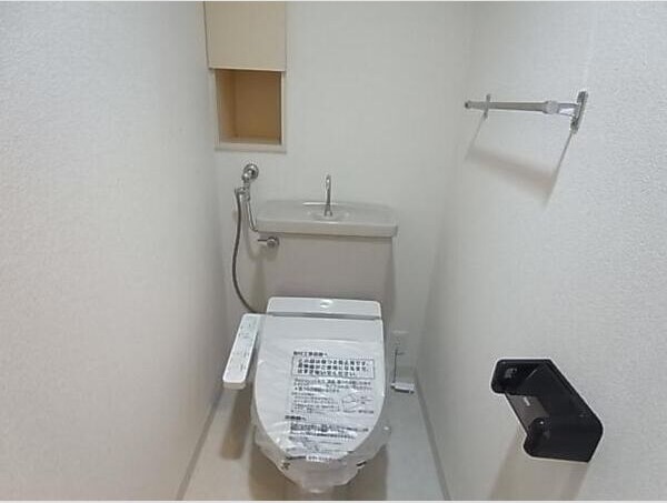 トイレ　ウォシュレット設置済みです！