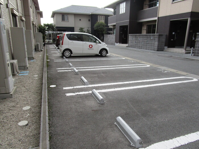 駐車場　駐車スペースもあります☆