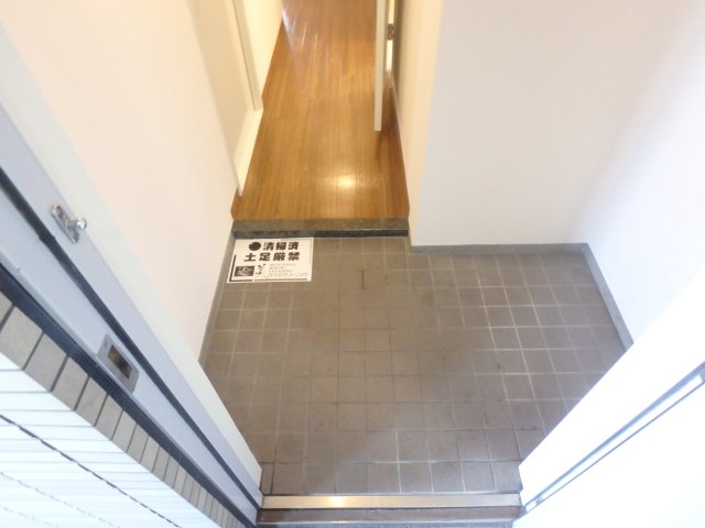 玄関　落ち着いた玄関です