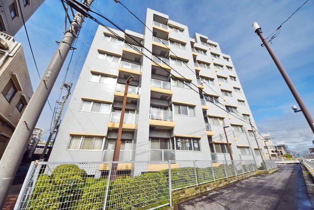 建物外観　～青い空、気持ちいいっ～