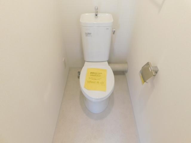 トイレ　シンプルなトイレです