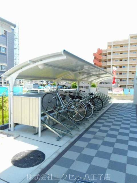 その他共有部分　屋根付の駐輪場です。