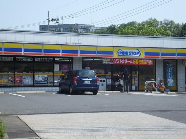 コンビニ　ミニストップ（コンビニ）まで627m