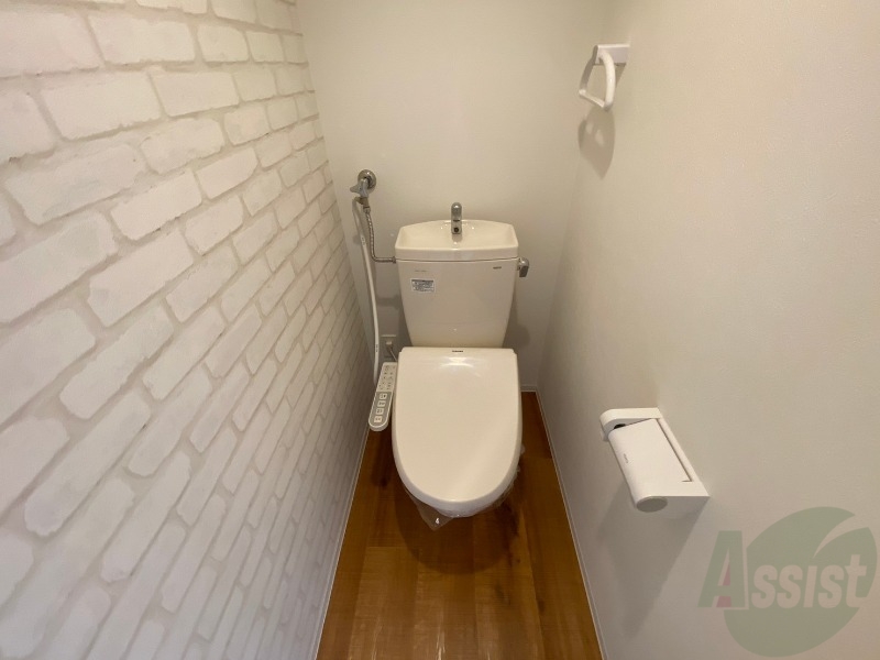 トイレ　こちらはトイレです。清潔感があり、安心して使用できます。