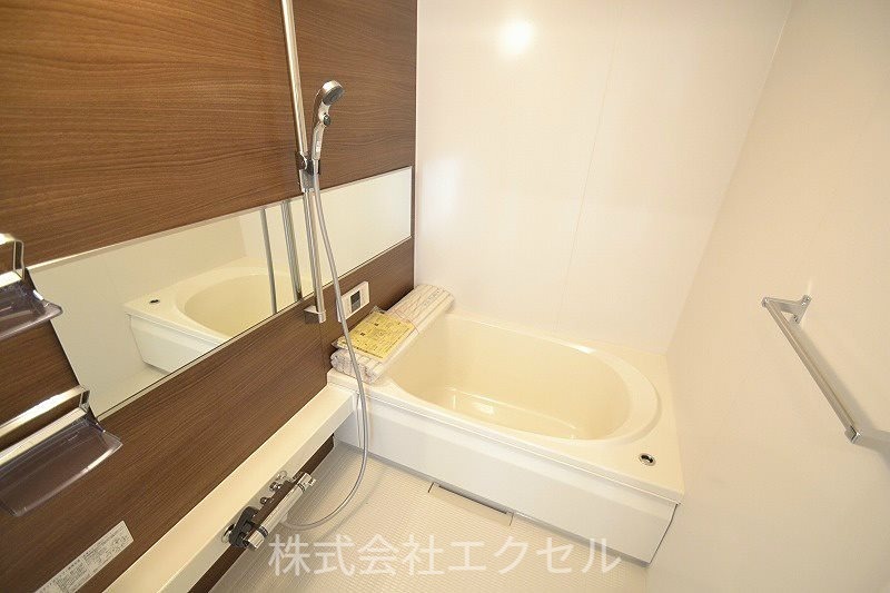 バス・シャワールーム　追炊き、浴室乾燥機完備
