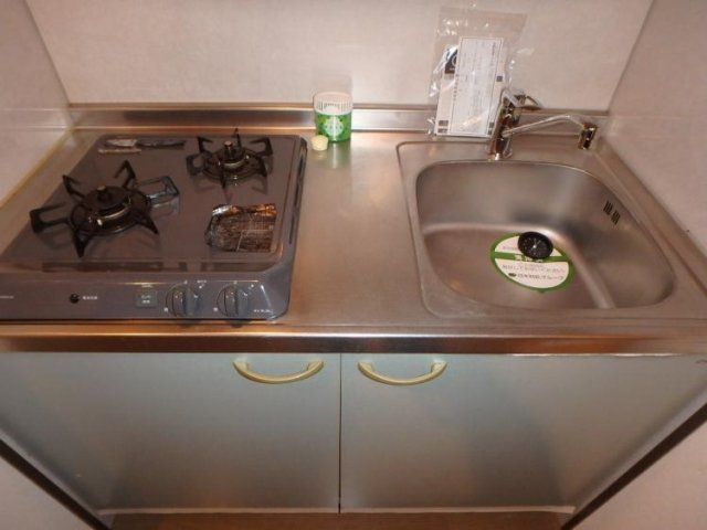 キッチン　※同タイプの別のお部屋です。