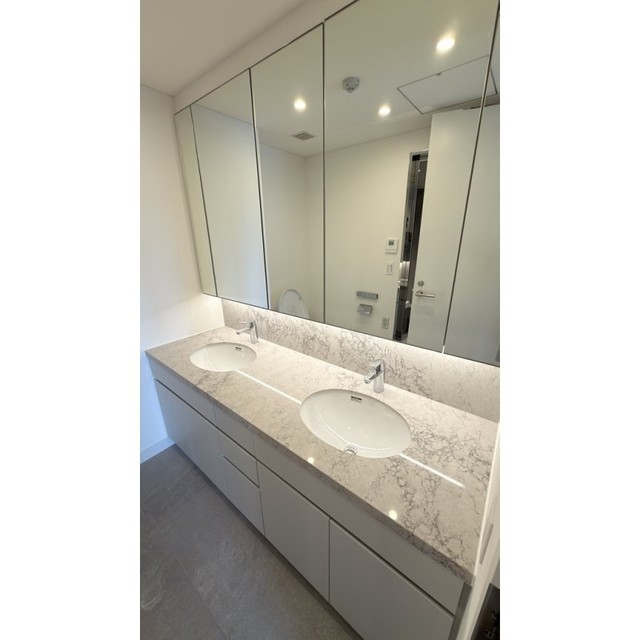 洗面設備　※写真は同タイプ住戸です。