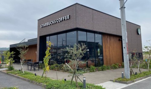 飲食店　スターバックスコーヒー 東香里店（飲食店）まで542m