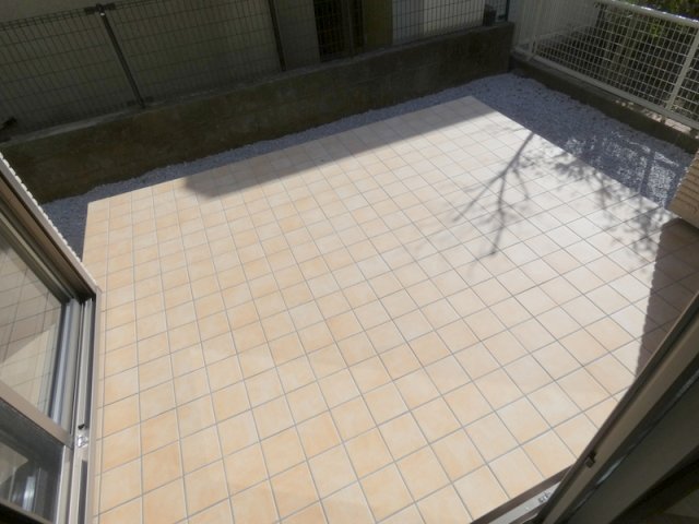 バルコニー　テラス