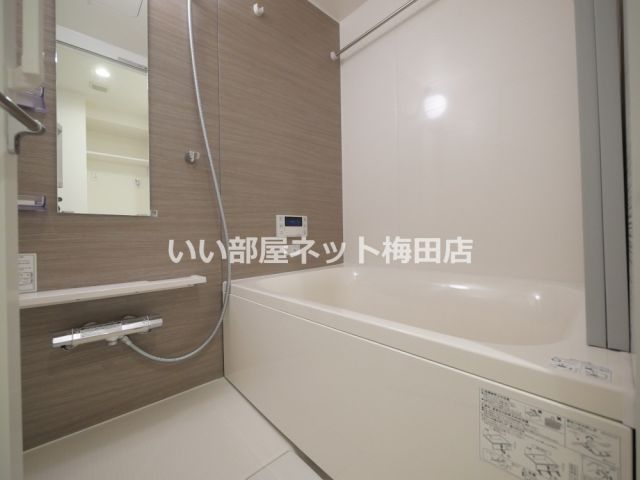 コンフォリア・リヴ東梅田の風呂写真