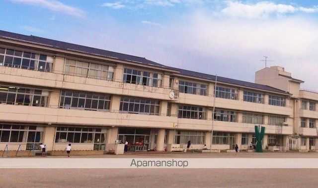 小学校　館林市立第三小学校（小学校）まで487m
