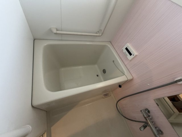 バス・シャワールーム　きれいなお風呂です