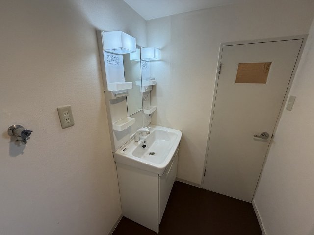 洗面設備　使いやすい洗面所です