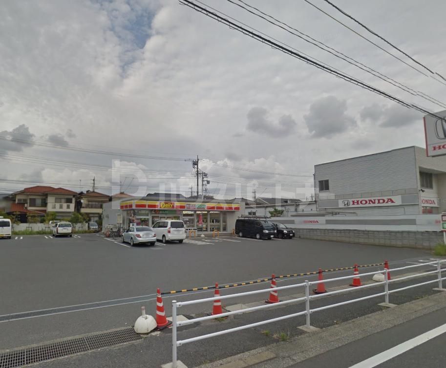 コンビニ　デイリーヤマザキ　市川南店（コンビニ）まで500m